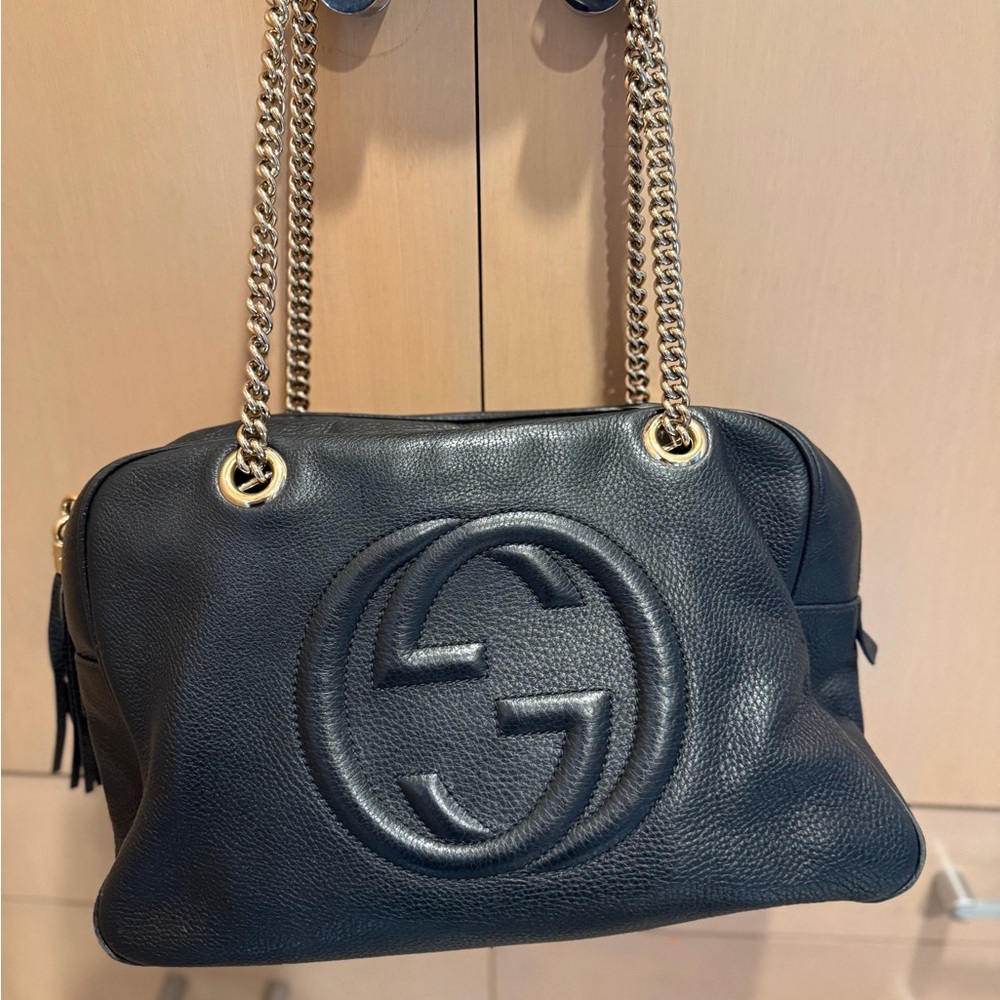 Gucci Black Leather Shoulder Bag with Gold Chain